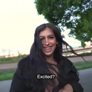 Снял шкуру и ее выебал на улице