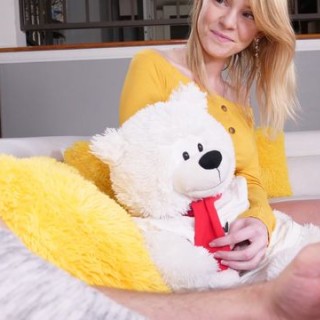 Пердят в рот рабу порно