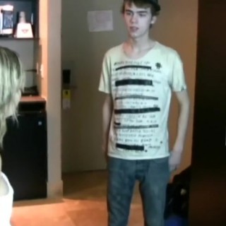 Порно в тощую попу больно