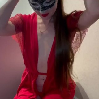 Устроила мастурбацию своей пилотки