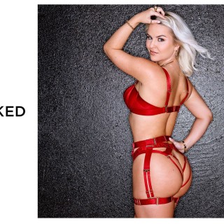 Черный зажарил белую пышногрудую суку