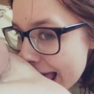 Порно негры раздвигают женщине ноги