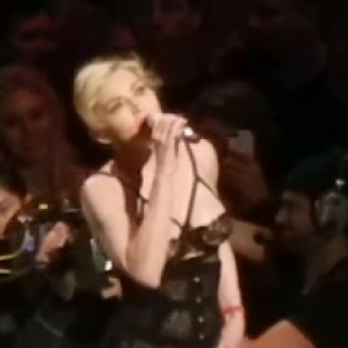 Порно родители трахают дочь